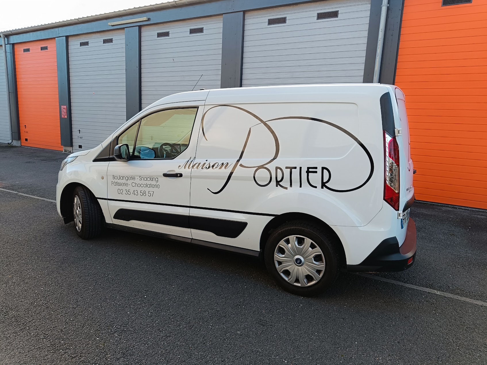 Marquage vehicule Ford Transit Maison Portier boulangerie patisserie Le Havre - Peppergraphik