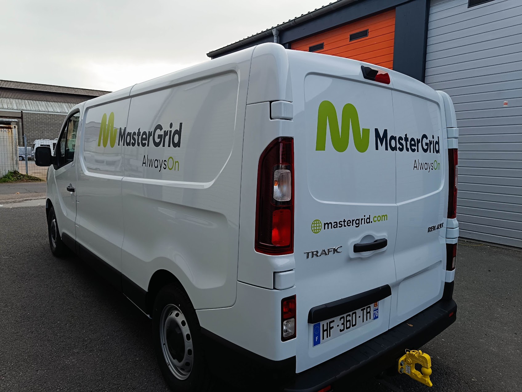 Marquage Renault Trafic MasterGrid AlwaysOn Le Havre - Peppergraphik flocage vehicule tech